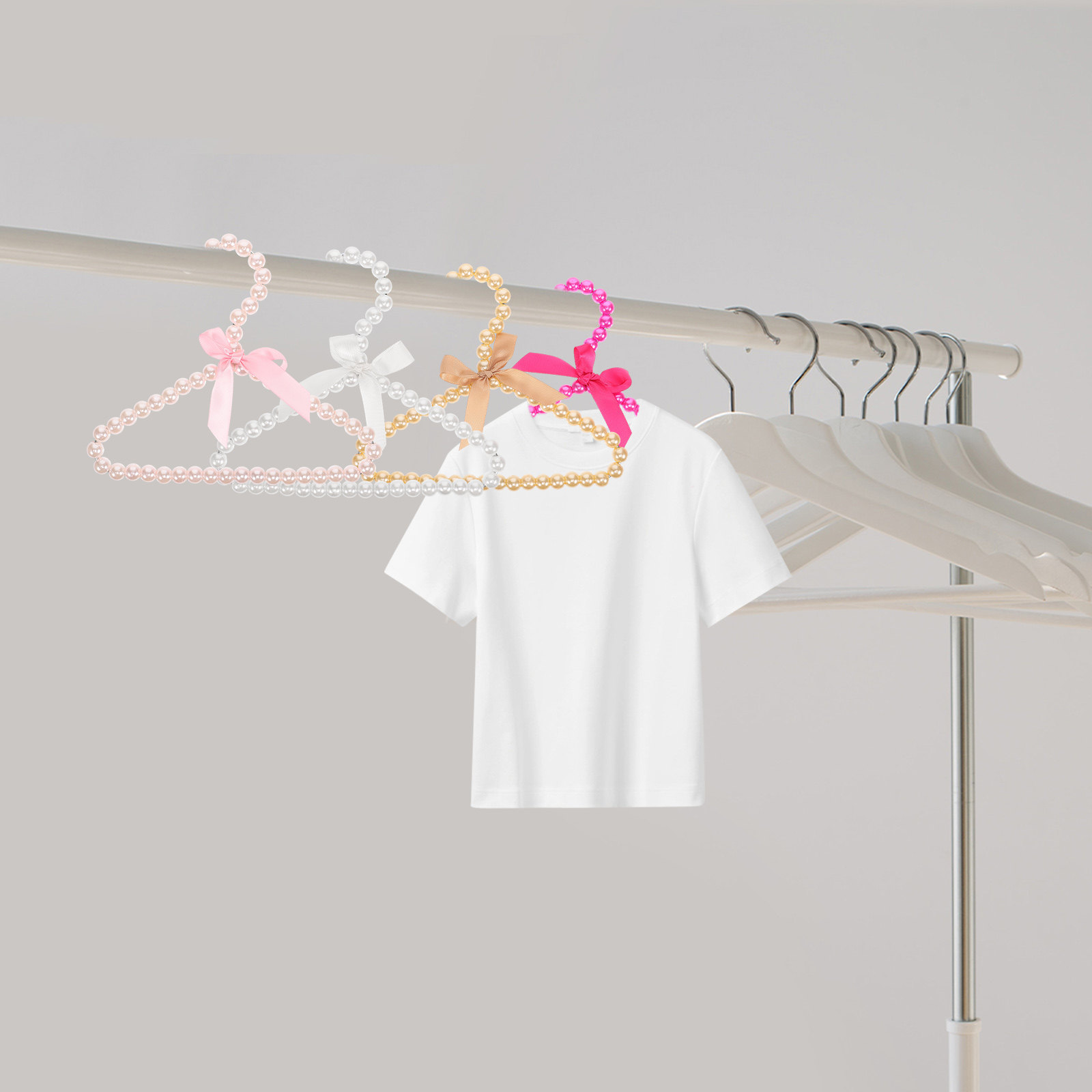 Baby Nursery Toy - 4Pcs Pearl Pet Clothes Hanger Multipurpose